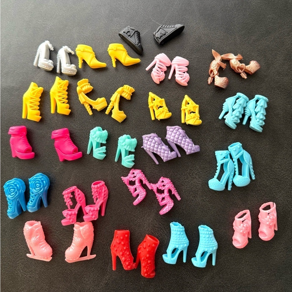 Barbie Fashion Shoe Collection - Pink, Yellow, Blue set of 20